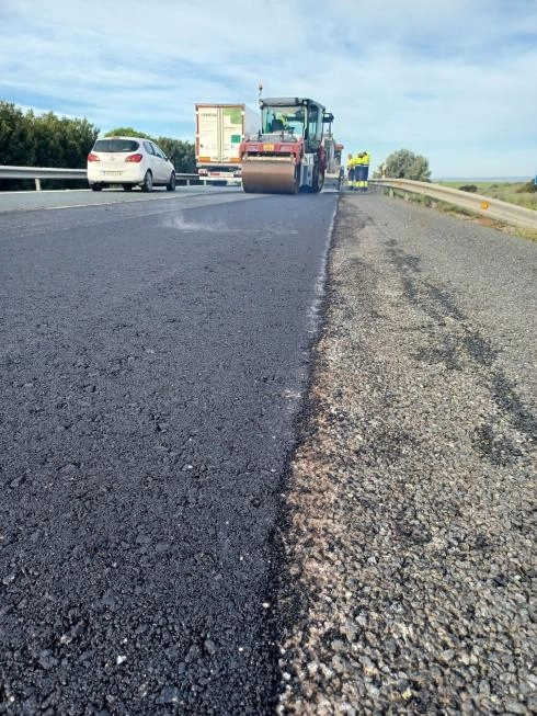 Imagen del artículo Transportes inicia la rehabilitación del firme de la A-66, la A-4 y la A-49 en Sevilla con una inversión de 4,8 millones de euros
