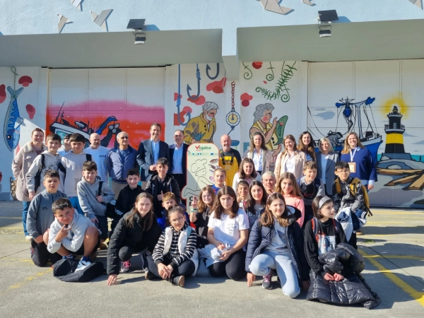 Image 4 of article Arranca 'Capitán Mareas', o programa educativo de Vegalsa-Eroski respaldado por Mar para promover o consumo dos produtos marítimo-pesqueiros entre o público infantil