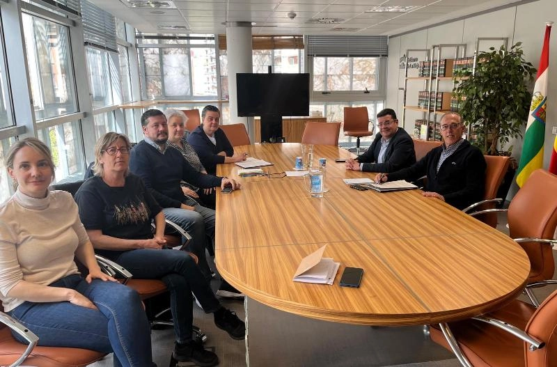 Imagen del artículo El Gobierno de La Rioja y el Colegio Oficial de Enfermería estrechan su colaboración para mejorar el desarrollo de futuros procesos selectivos en el ámbito de la Administración General