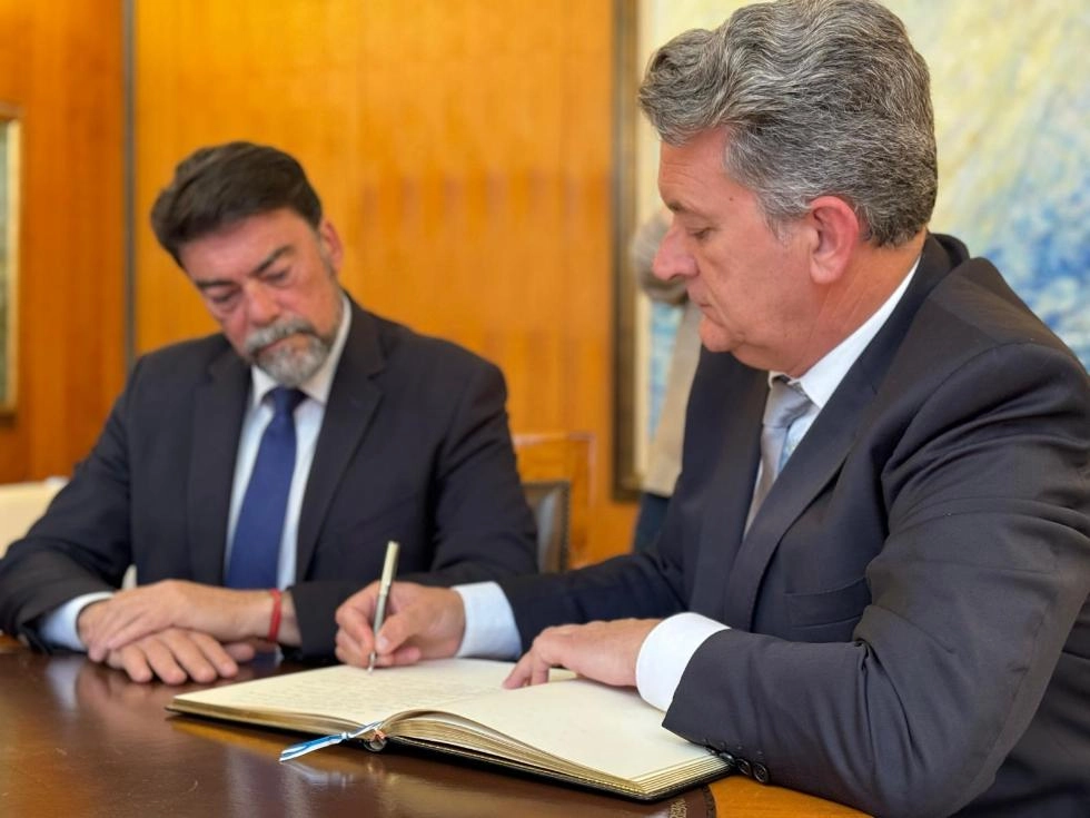 Image 1 of article Martínez Mus anuncia una inversión histórica de 25 millones de euros para modernizar las depuradoras Monte Orgegia y Rincón de León en Alicante