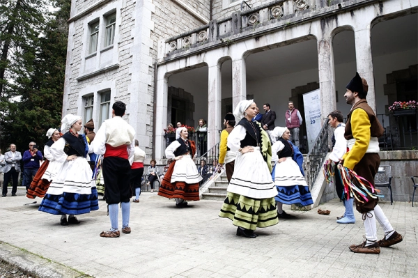 Imagen del artículo Presidencia destina 110.000 euros para financiar mejoras y equipamientos en las Casas de Cantabria