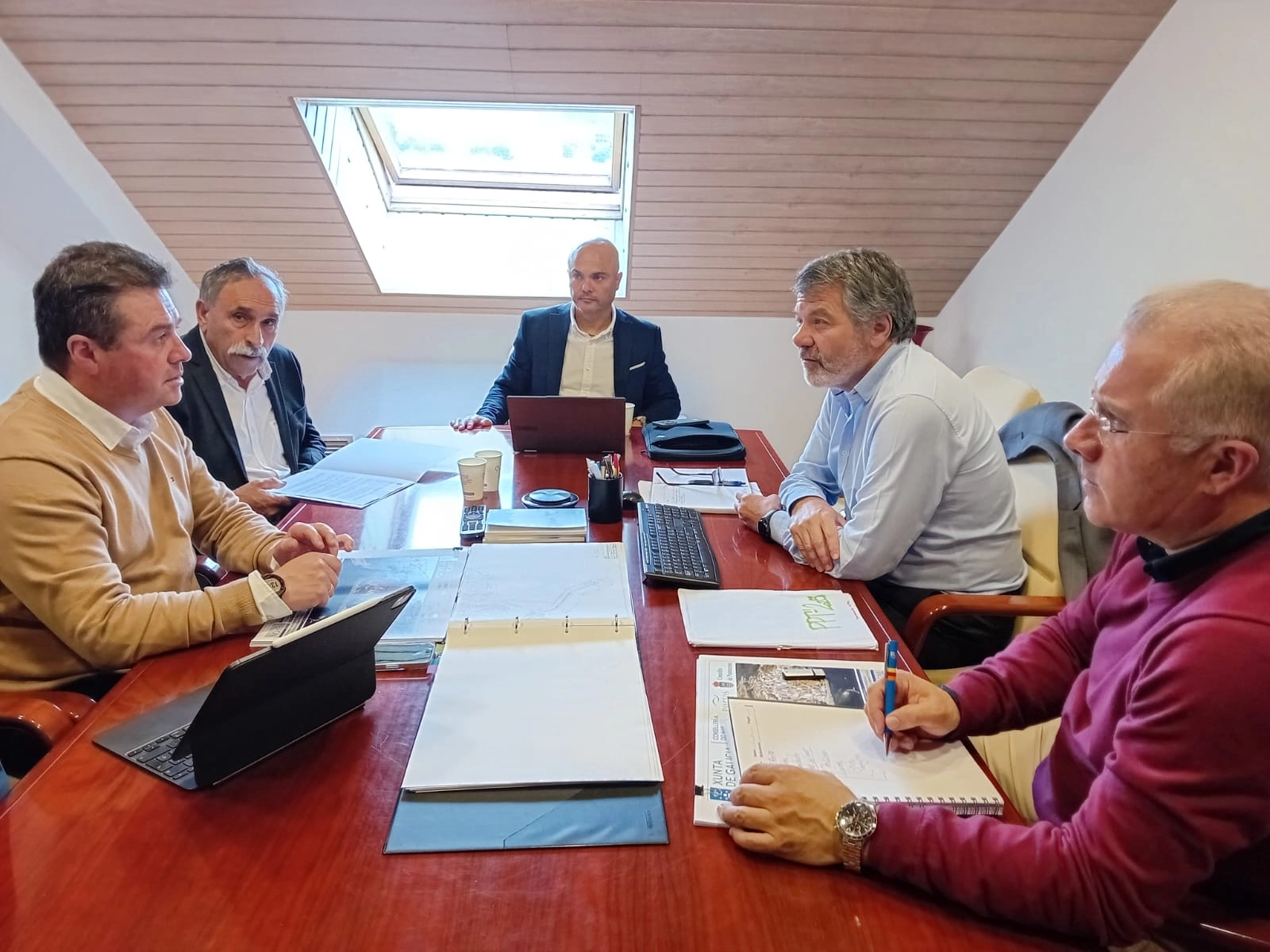 Image 2 of article A Xunta inviste 180.000 euros na renovación dos pavimentos esgotados nos portos de Ribeira e a Pobra do Caramiñal