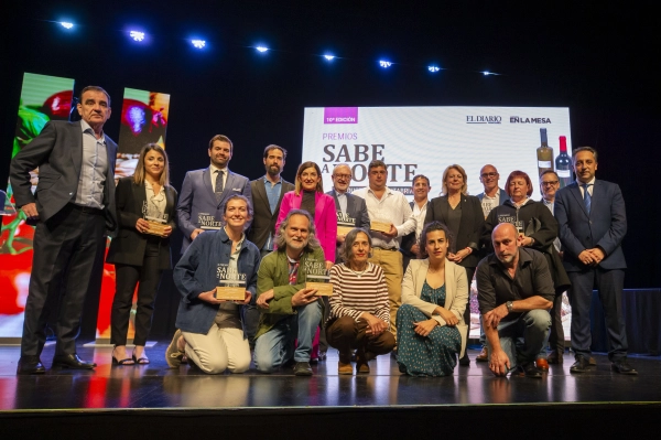 Imagen del artículo Buruaga homenajea al sector agroalimentario regional en la entrega de los X Premios Sabe a Norte