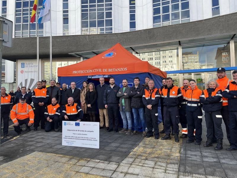 Imagen del artículo La Xunta dota a Agrupaciones de Voluntarios de Protección Civil de la provincia de A Coruña con tiendas de campaña de emergencias