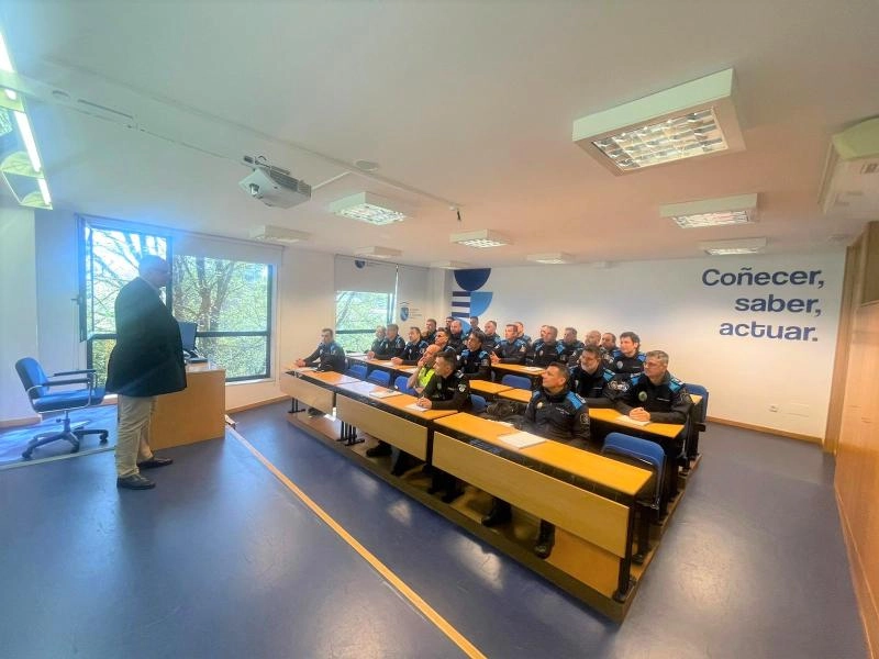 Imagen del artículo La AGASP acoge la formación de las 25 personas que integran a 8ª promoción de inspectores de Policía Local