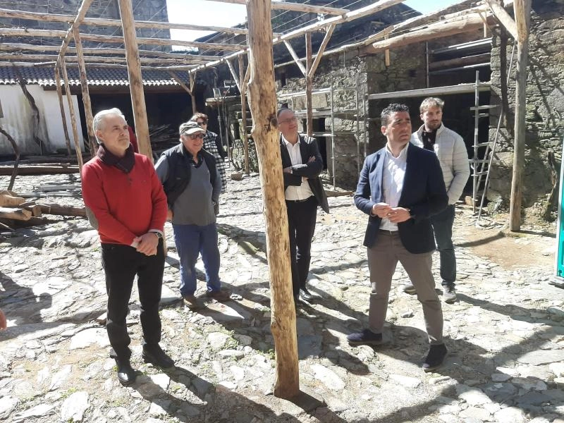 Imagen del artículo La Xunta avanza en la restauración del monasterio de San Salvador de Camanzo, que ya ronda el 50% de ejecución de su mejora, en la que se invierten 273.000 €