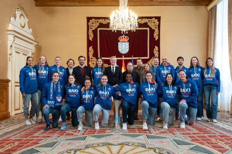 Imagen del artículo Rueda felicita a las jugadoras del Baxi Ferrol por su ascenso a la Liga Femenina y les muestra el apoyo de la Xunta