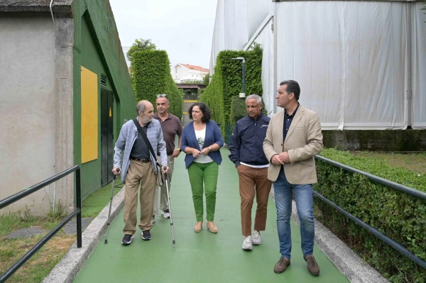 Imagen del artículo Javier Arias visita aos participantes do Campus de baloncesto Kingtela, que conta co apoio da Xunta de Galicia