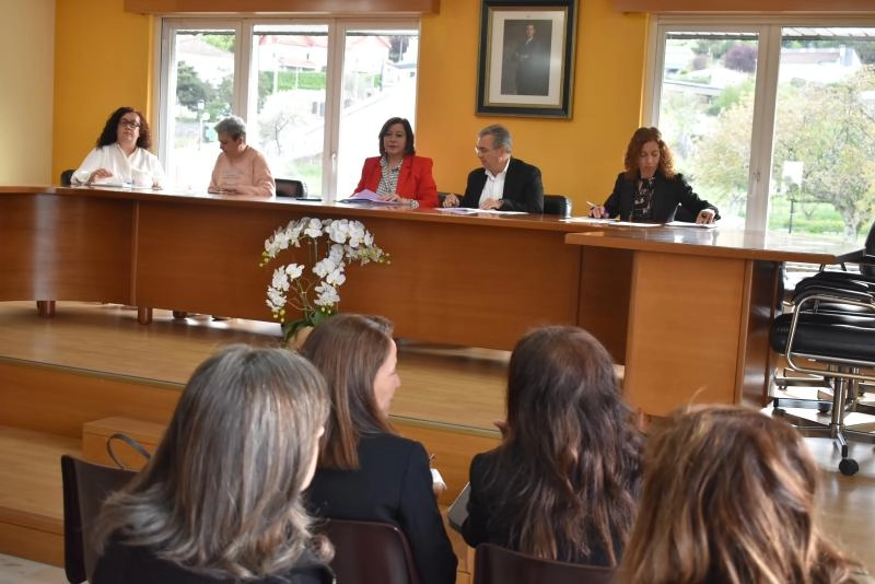 Imagen del artículo La Xunta destaca en O Pereiro de Aguiar la colaboración con los ayuntamientos en el impulso de los centros de información a la mujer y en el apoyo a las víctimas de la violencia de género