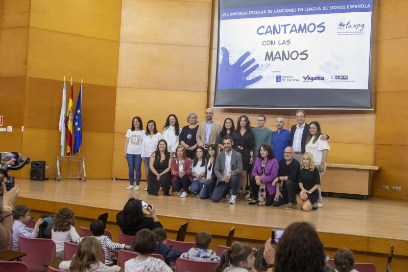 Imagen del artículo La Xunta participa en la entrega de premios del concurso 'Cantamos coas mans' organizado por la Federación de Asociacións de Persoas Xordas de Galicia