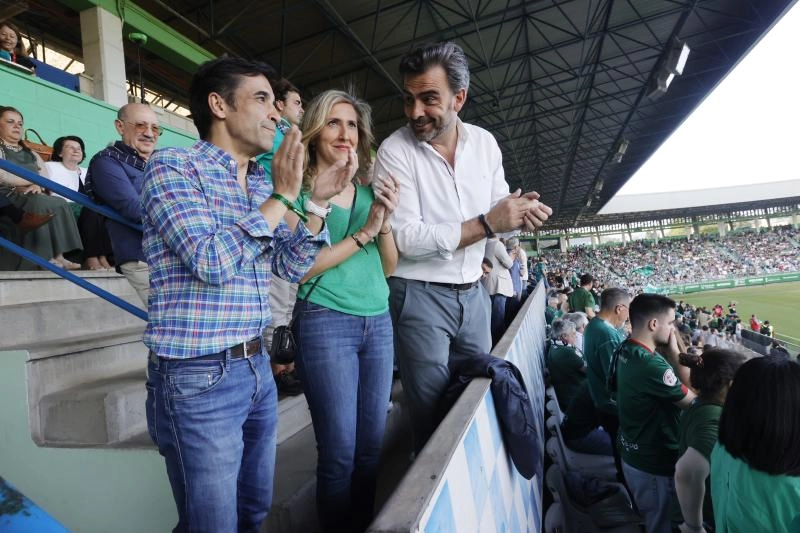 Imagen del artículo Diego Calvo asiste al partido entre el Racing de Ferrol y el Real Club Celta de Vigo 'B' en el estadio de la Malata