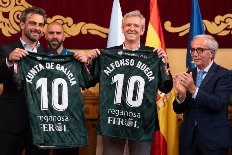 Imagen del artículo Rueda felicita el Racing Club de Ferrol por su ascenso a la Segunda División del fútbol nacional