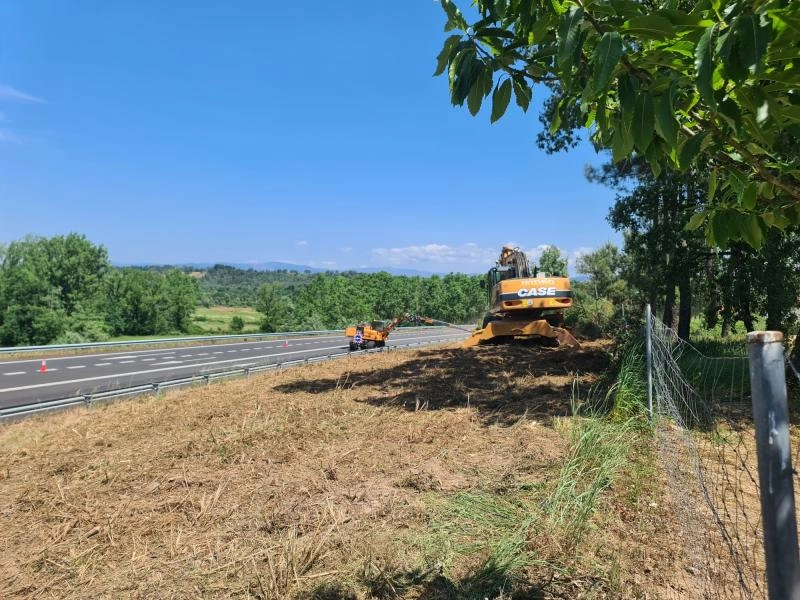 Imagen del artículo La Xunta comenzará esta semana nuevos trabajos de acondicionamiento y desbroce en los márgenes de 2 carreteras autonómicas en las comarcas de Arzúa y de Verín