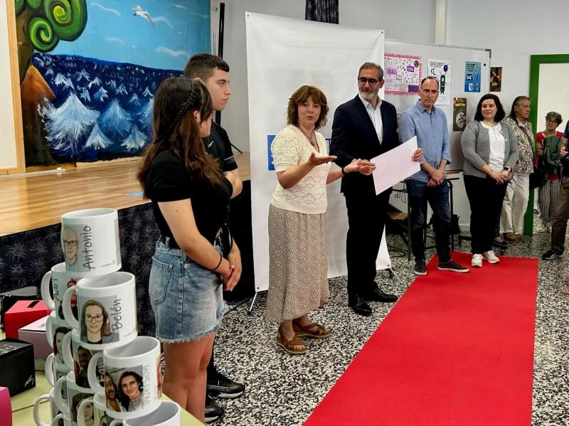 Imagen del artículo Estudiantes del IES Catabois de Ferrol ganan el certamen de consumo responsable Galicons con un proyecto sobre lenguaje publicitario