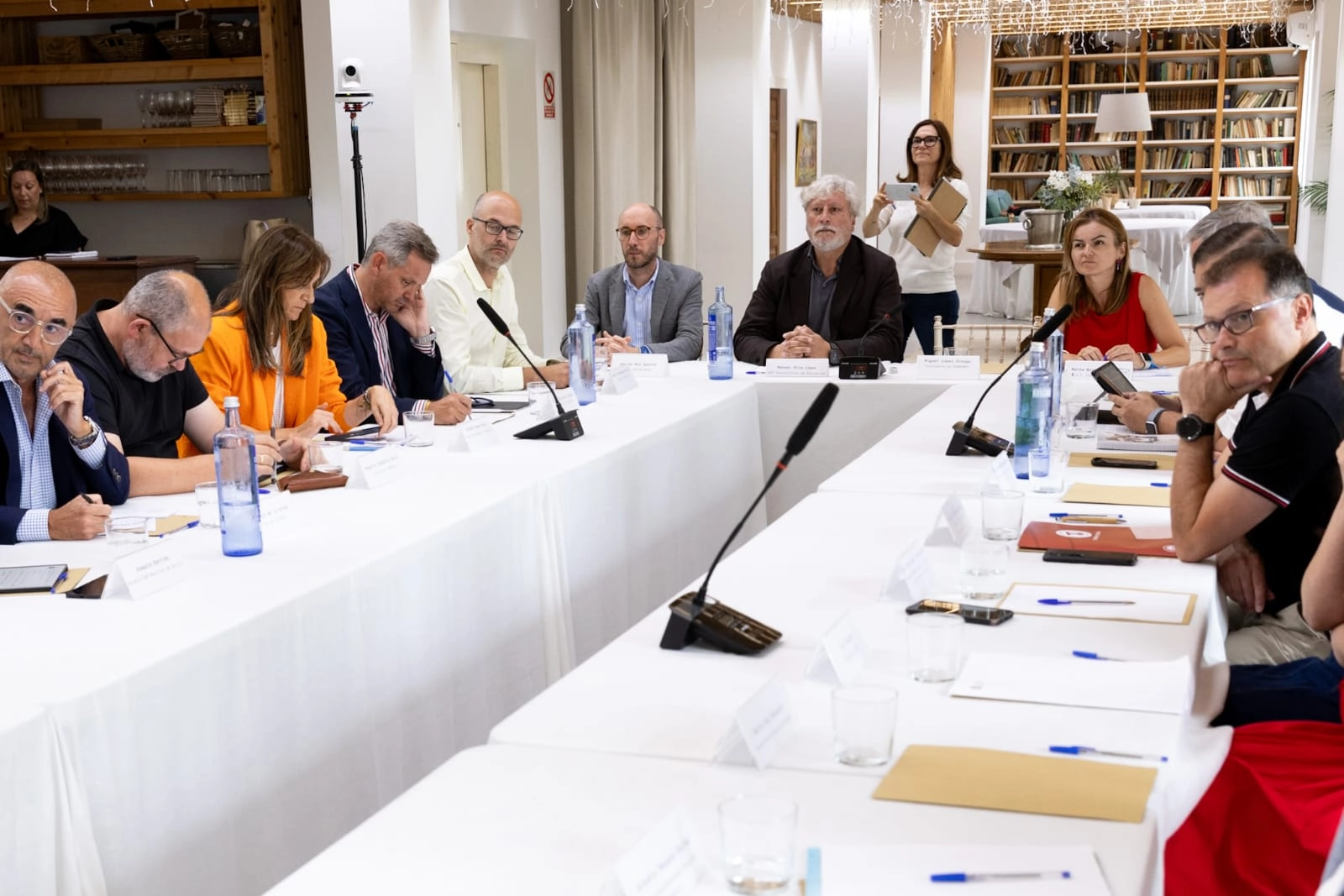 Image 2 of article A Xunta traslada ao comisario de pesca a dimensión socioeconómica do conxunto da cadea mar-industria e o seu impacto na principal rexión pesqueira de Europa