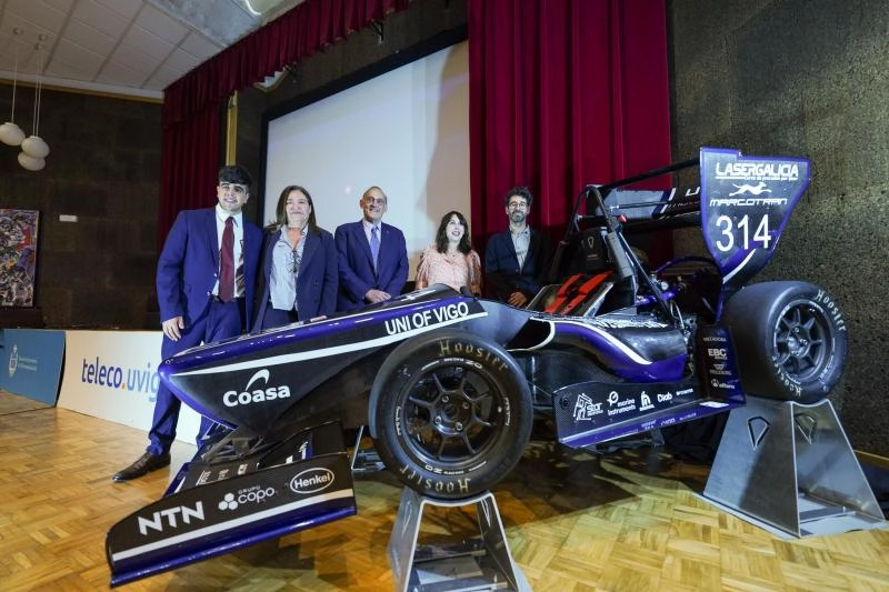 Imagen del artículo Lorenzana señala que iniciativas como el UVigo *Motorsport reflejan la apuesta de Galicia por la innovación y el talento