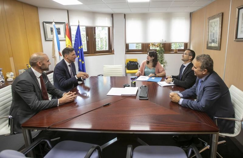 Imagen del artículo Lorenzana se reúne con Resonac e Ignis para conocer su plan industrial conjunto en A Coruña