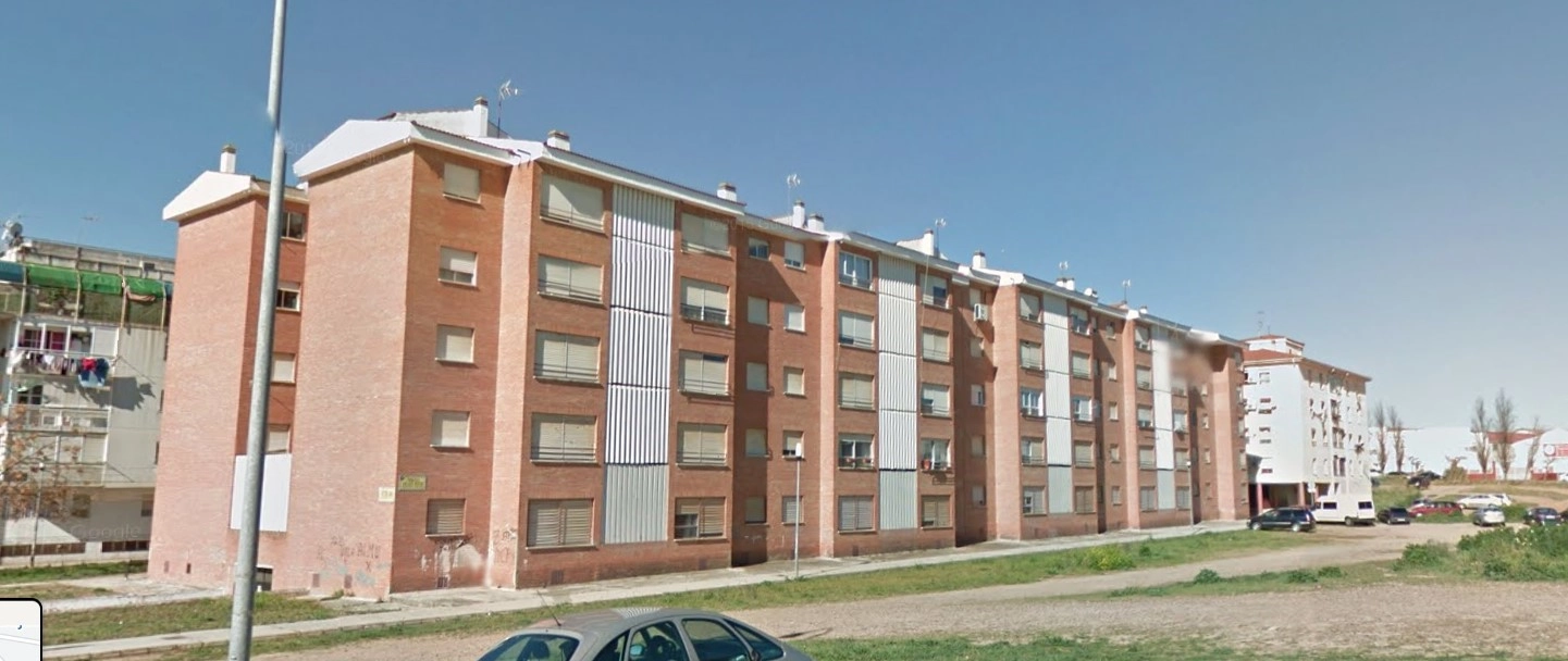 Imagen del artículo Adjudicada por 1,8 millones la obra de rehabilitación energética de 40 viviendas en la barriada de Suerte de Saavedra de Badajoz para ponerlas a disposición de alquiler social