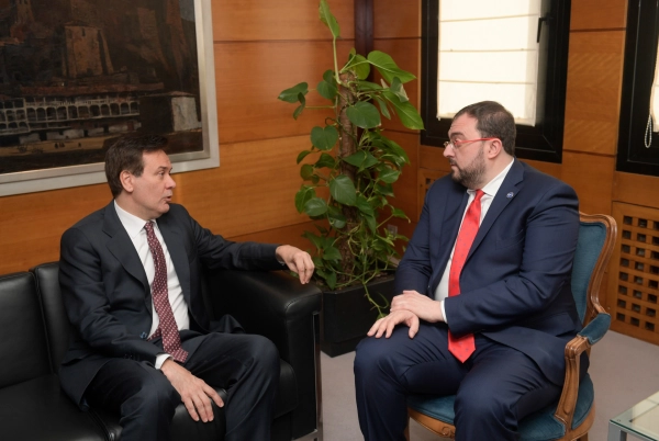 Imagen del artículo Adrián Barbón recibe al asturiano Francisco Blanco, nuevo secretario general de Industria y Pyme