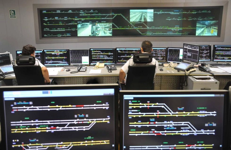 Imagen del artículo Ferrocarrils de la Generalitat licita el desarrollo de un nuevo sistema de información inteligente que sustituya el actual sistema de aviso y documentos en papel