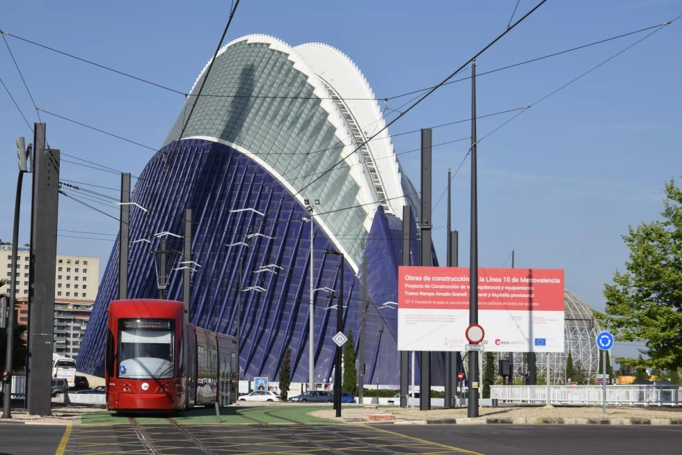Imagen del artículo La Generalitat facilita el desplazamiento a la Exposición del Ninot con la Línea 10 de Metrovalencia