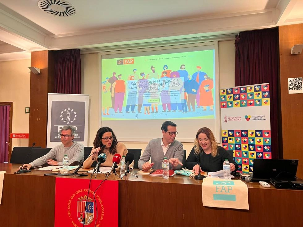Imagen del artículo Aitana Mas: Igualdad invertirá este año 775.000 euros para la formación de los y las profesionales del Sistema Público Valenciano de Servicios Sociales