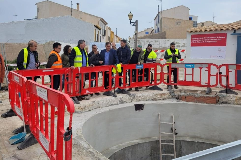 Imagen del artículo La EPSAR invierte 2 millones de euros en las obras de conducción submarina entre Tabarca y Santa Pola