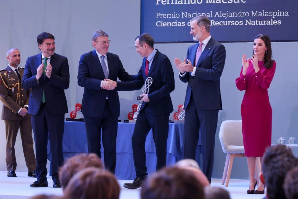 Imagen del artículo Ximo Puig asiste al acto de entrega de los Premios Nacionales de Investigación 2022 presidido por Sus Majestades los Reyes de España