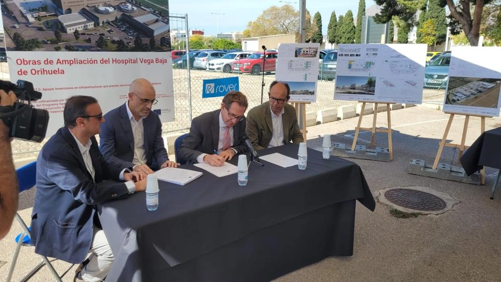 Imagen del artículo Mínguez: Tras las obras de ampliación el hospital Vega Baja de Orihuela contará con 372 camas al incrementar en un 40 % la superficie total
