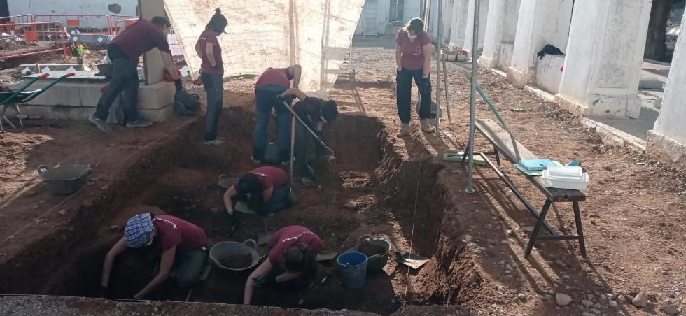 Imagen del artículo La Generalitat publica la licitación para la exhumación de víctimas de 49 fosas en los cementerios de Castelló de la Plana, Paterna y Alicante en 2023