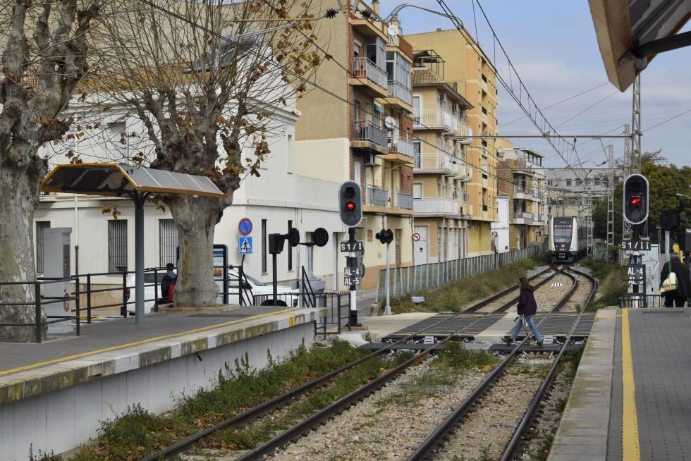 Imagen del artículo La Generalitat expone a información pública el estudio para duplicar la vía en tramos de la Línea 3 de Metrovalencia