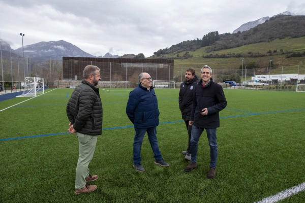 Imagen del artículo El campo de fútbol de Tama contará este verano con un nuevo sistema de iluminación artificial