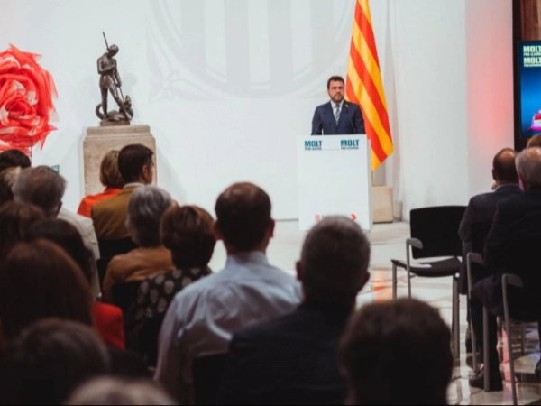 Imagen del artículo President Aragonès: La Diada de Sant Jordi ha de ser una diada per reivindicar amb tot l'orgull qui som