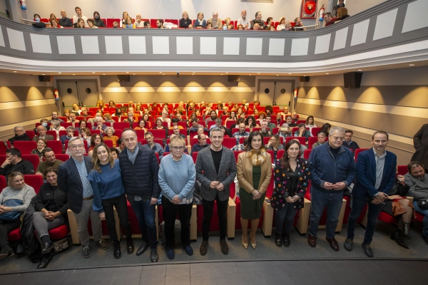 Imagen del artículo Zuloaga destaca la contribución del documental 'Las paredes hablan' a la promoción cultural de Cantabria