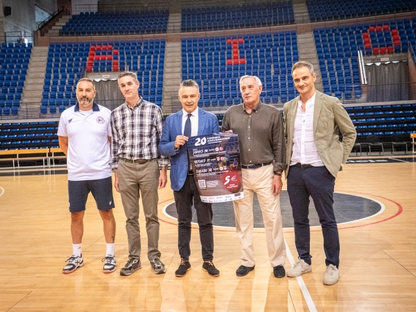 Imagen del artículo El director general de Deporte y Juventud agradece la promoción que el Ciudad de Logroño hace de la capital y de la región en España y en Europa