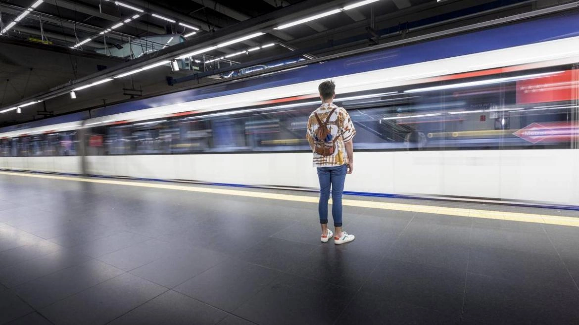 Imagen del artículo La Comunidad de Madrid extiende la instalación del sistema de guiado por voz a todas las estaciones de la línea 8 de Metro