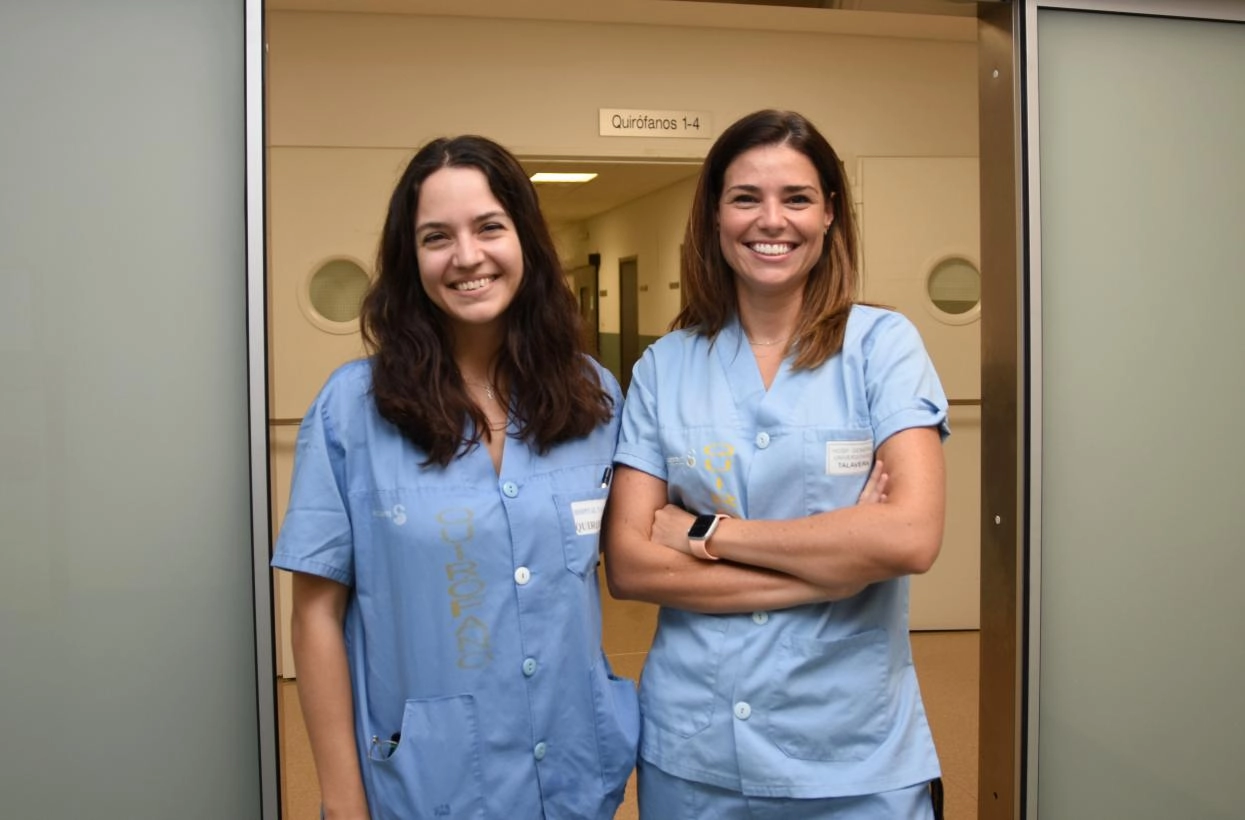 Imagen del artículo Facultativas del servicio de Cirugía Ortopédica y Traumatología del Hospital de Talavera, premiadas por un trabajo sobre espondilitis
