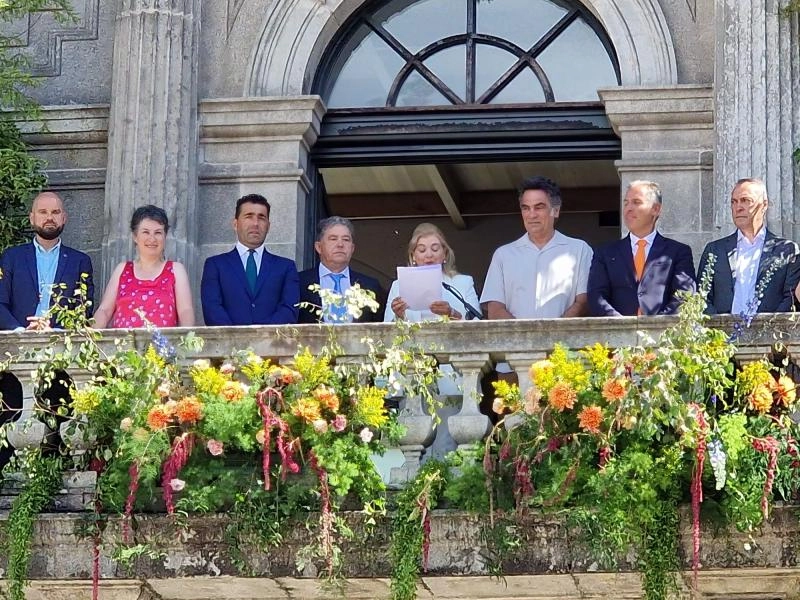 Imagen del artículo El delegado territorial presente en el pregón de las fiestas de la Peregrina de Pontevedra