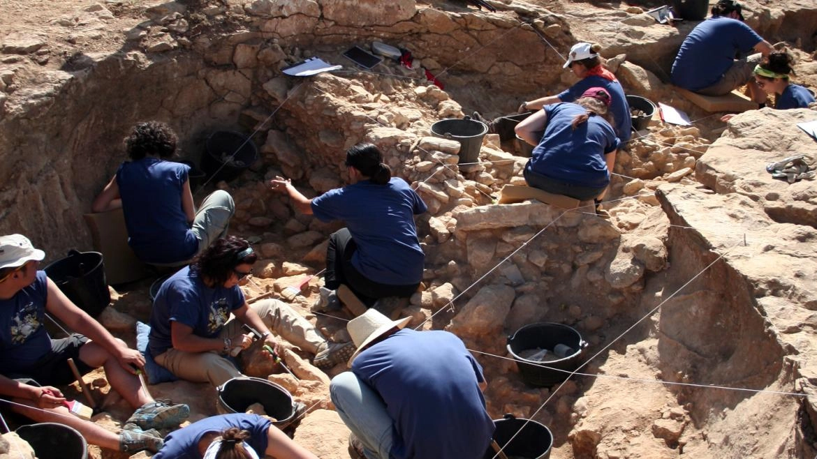Imagen del artículo La Comunidad de Madrid presenta en el 89º Congreso de la Arqueología Americana los hallazgos sobre los neandertales de Pinilla del Valle