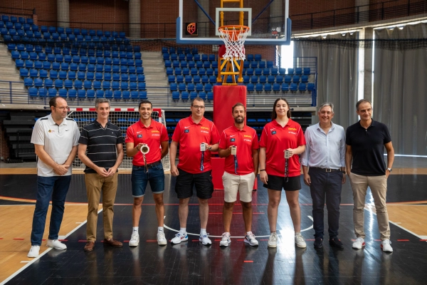 Imagen del artículo El consejero de Cultura, Turismo, Deporte y Juventud felicita a los medallistas riojanos en las últimas competiciones internacionales de baloncesto