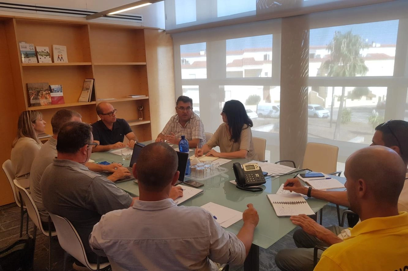 Imagen del artículo El conseller de Agricultura, Pesca y Medio Natural se reúne con el Consell Insular de Menorca para trabajar de manera conjunta en la mejora de la gestión forestal y de los espacios naturales