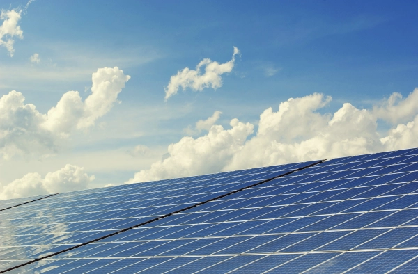 Imagen del artículo Industria concede ayudas a 26 empresas para la instalación de placas solares por importe de 300.000 euros