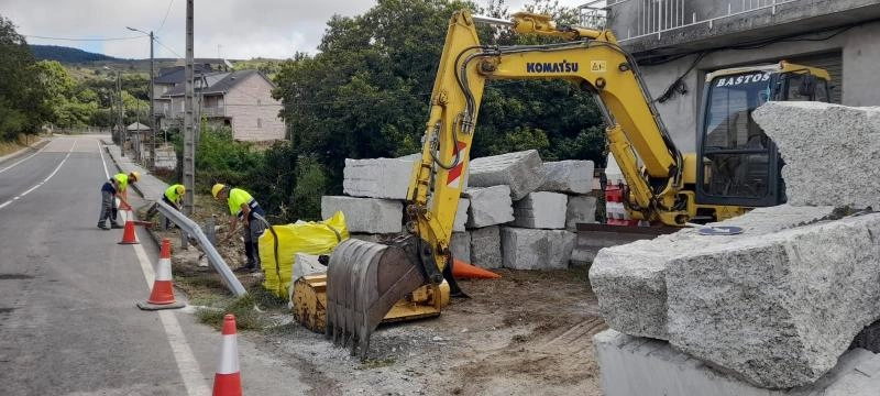 Imagen del artículo La Xunta comienza las obras de una nueva senda peatonal en la carretera OU-301 en Bande