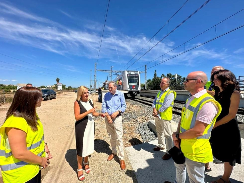 Imagen del artículo Infraestructuras concluye las obras de renovación de vía de Metrovalencia entre Torrent y Castelló y restablecerá el tráfico a partir del 1 de septiembre