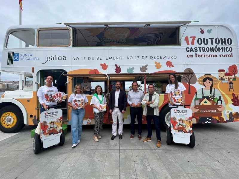 Imagen del artículo Trenor visita el autobús promocional de la 17 edición de la campaña Outono Gastronómico con 79 casas rurales adheridas