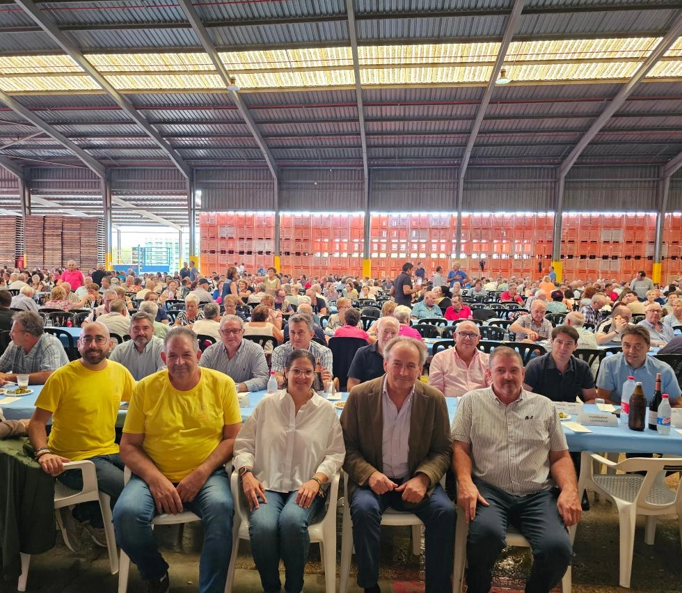 Imagen del artículo Aguirre apoya al cooperativismo valenciano en el almuerzo anual de la Cooperativa Agrícola de Carlet