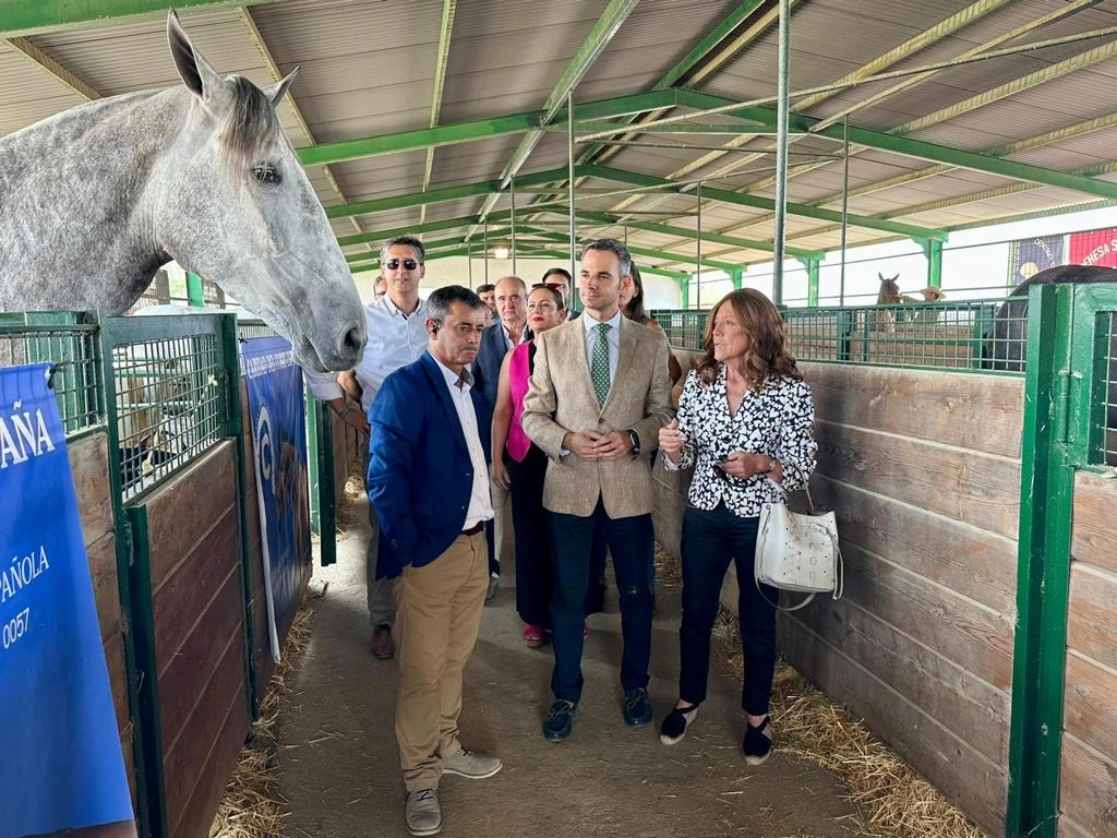 Imagen del artículo El director general de Agricultura y Ganadería ensalza el importante sector equino de Extremadura en la inauguración del Salón Ecuestre de Torrejoncillo
