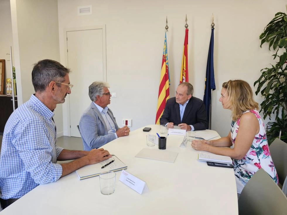 Imagen del artículo Aguirre aborda con la DO Alicante la proyección comercial de sus vinos