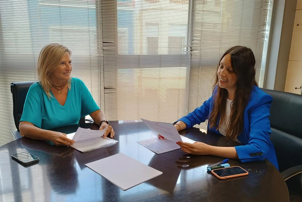 Imagen del artículo Susana Fabregat se reúne con la alcaldesa de Torreblanca para conocer las necesidades prioritarias de la localidad