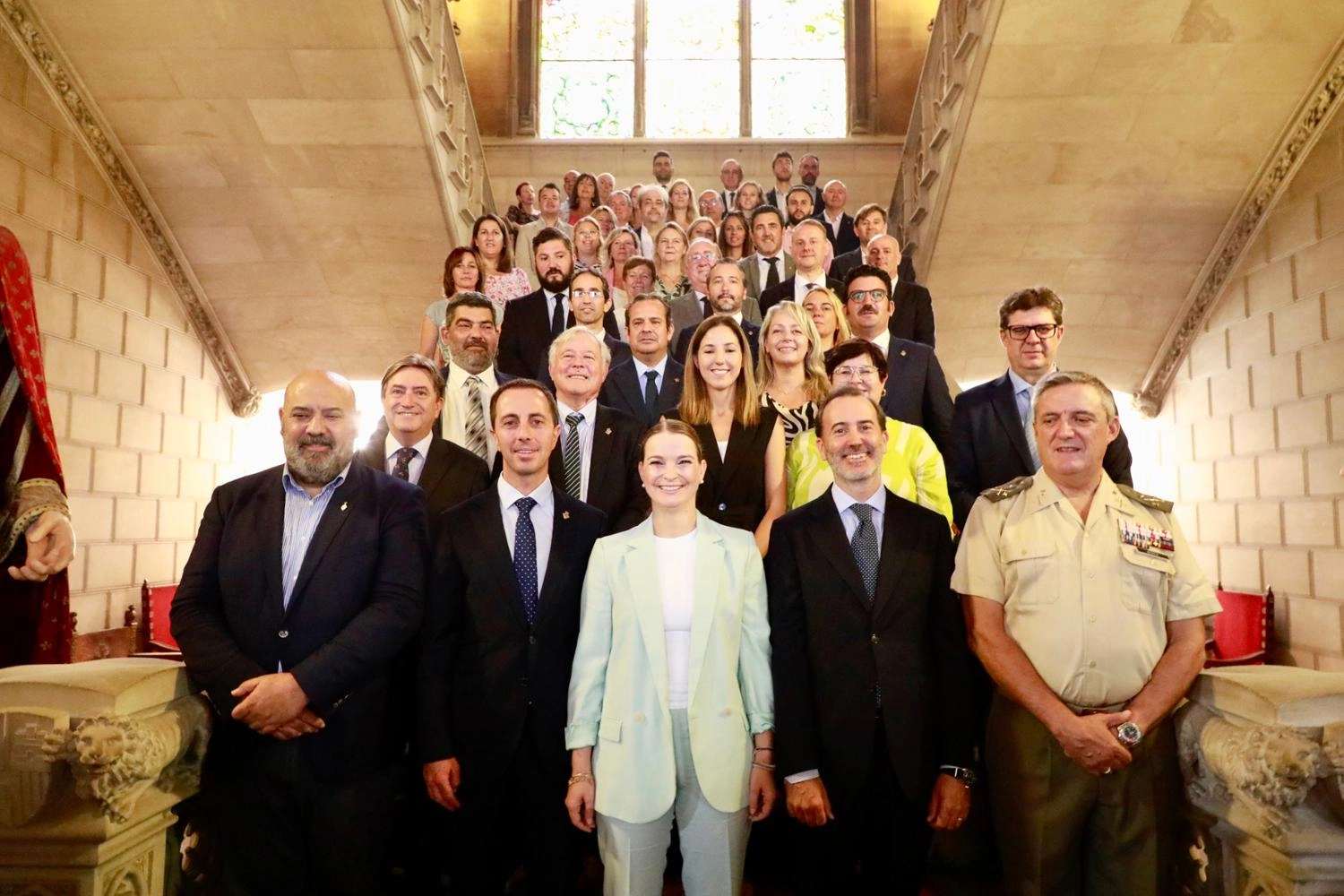 Imagen del artículo Imágenes de la presidenta del Govern, Margalida Prohens, en la conmemoración del otorgamiento de los privilegios del Reino de Mallorca